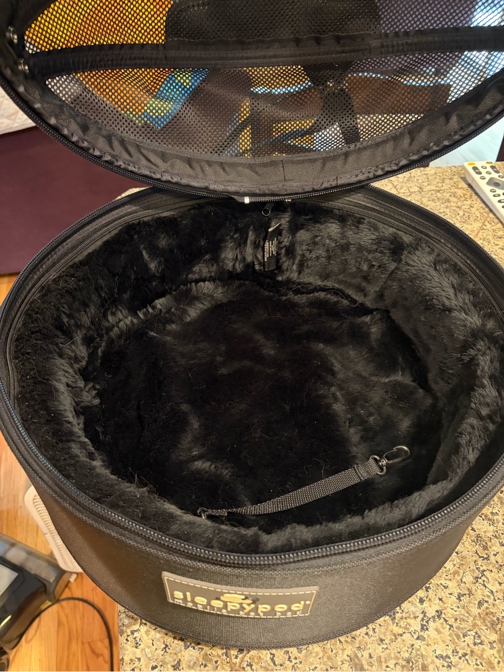 Sleepy Pod Pet Carrier Mobile Pet Bed Black with Shoulder Strap 17x14 - Picture 7 of 16